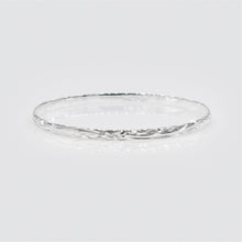 Load image into Gallery viewer, 92.5 Sterling Silver Isla 4mm Plumeria & Scroll 7 Day Bangle Set