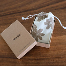 Load image into Gallery viewer, Shaka Tribe Growth Magnetic Wallet Stand - Tan