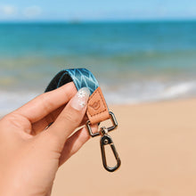Load image into Gallery viewer, Courage - Blue Pe'a Wrist Lanyard